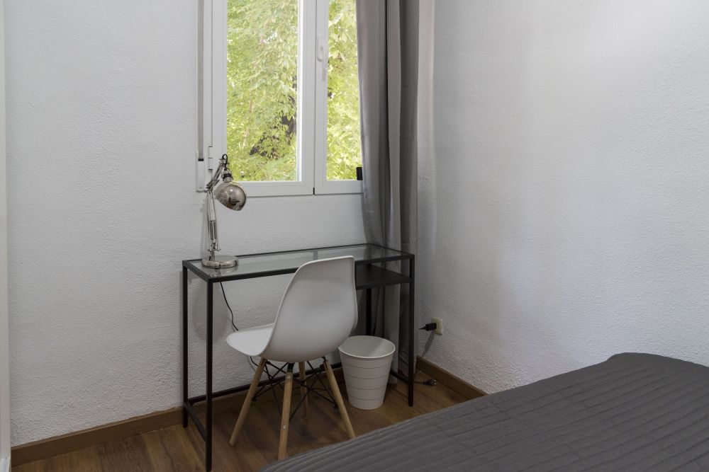 Beautiful room in General Lacy Street