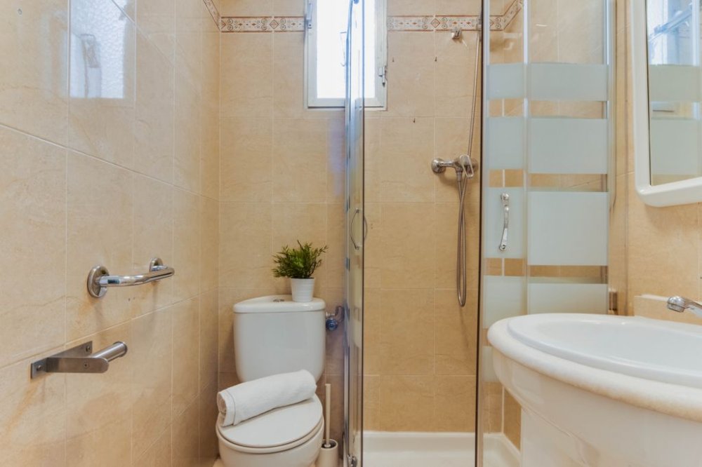 Beautiful single bedroom in Calle Hermosilla