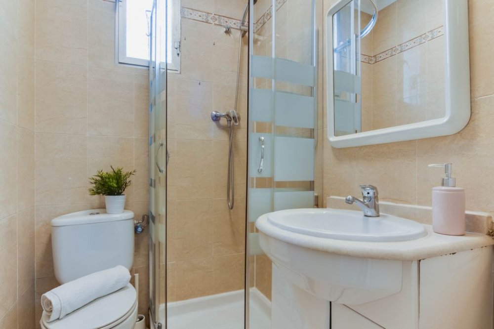 Beautiful single bedroom in Calle Hermosilla