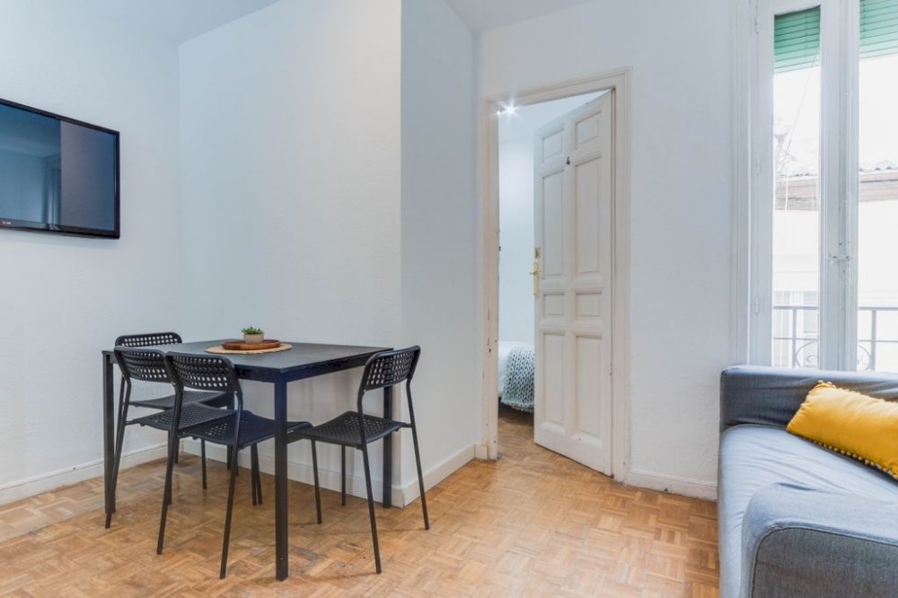 Beautiful single bedroom in Calle Hermosilla