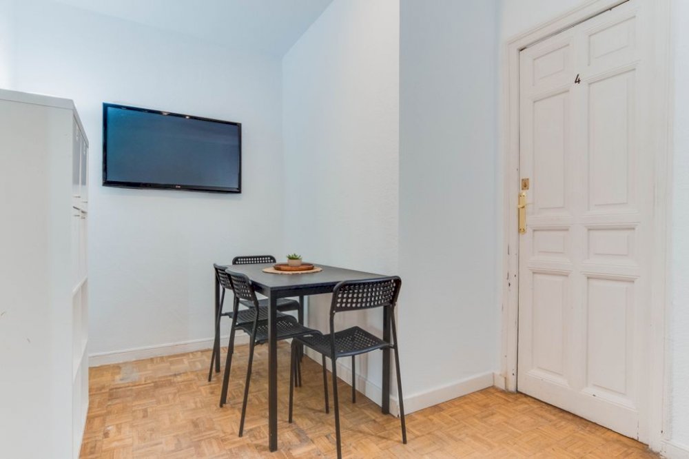 Beautiful single bedroom in Calle Hermosilla