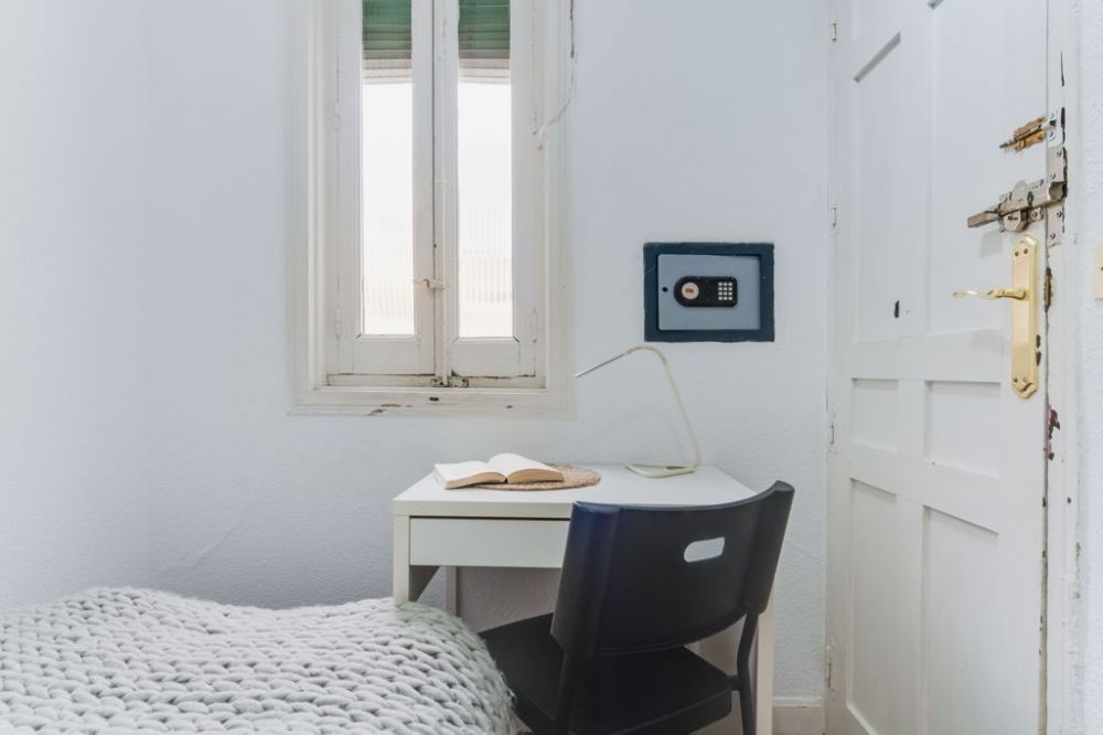 Beautiful single bedroom in Calle Hermosilla