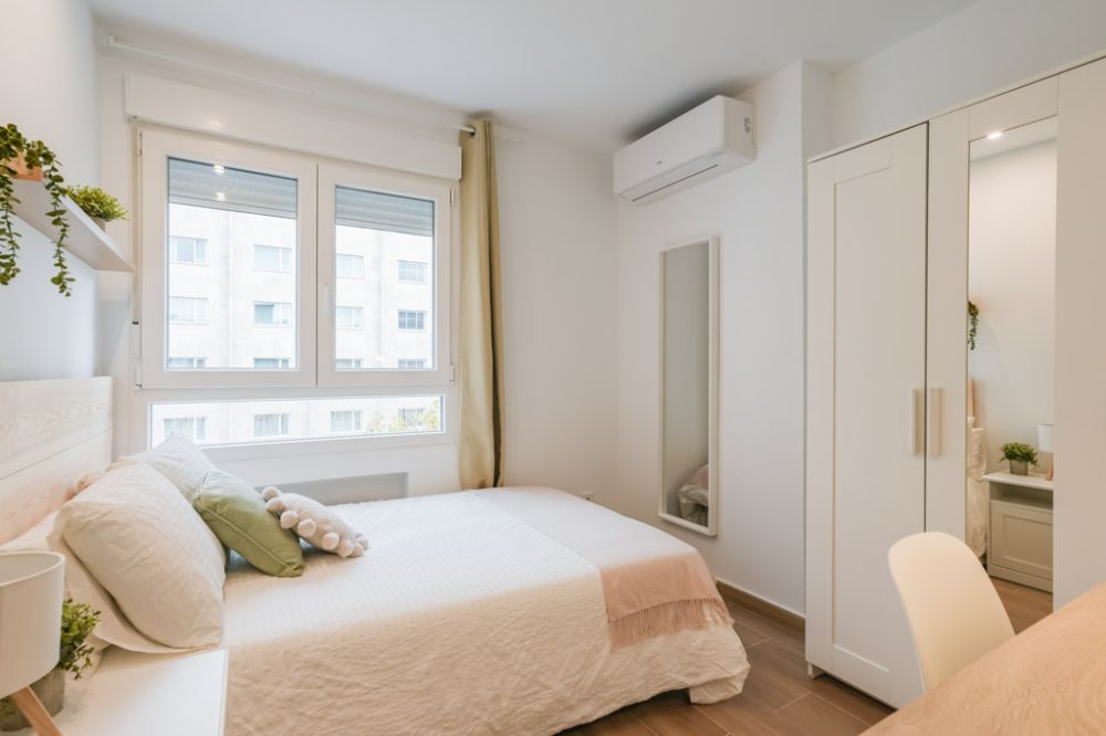 Cozy room in Plaza España