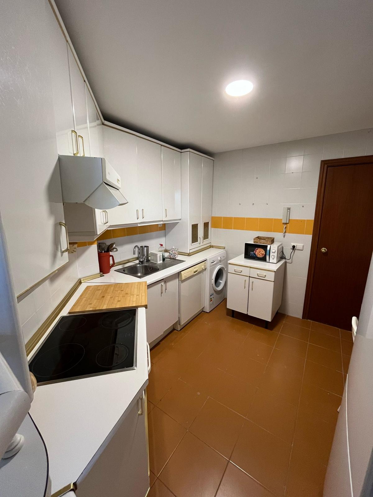 Room for Rent at Calle de Marcelina, 2-04
