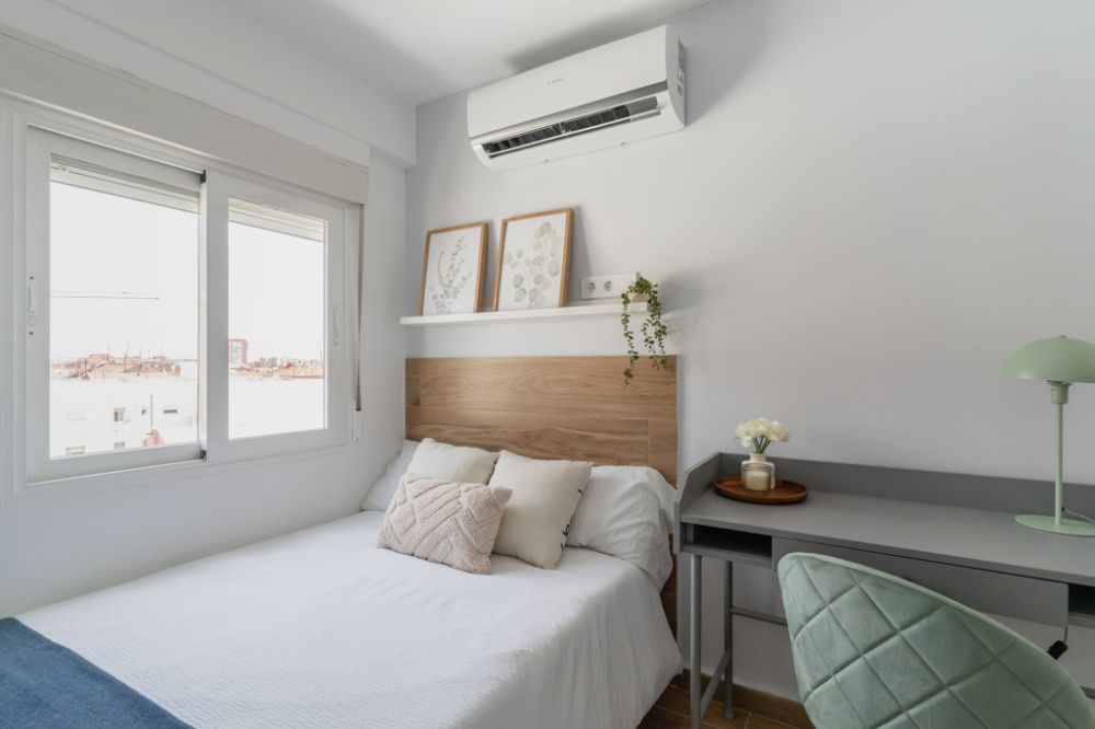 Charming room with private bathroom in Oporto’s neighborhood