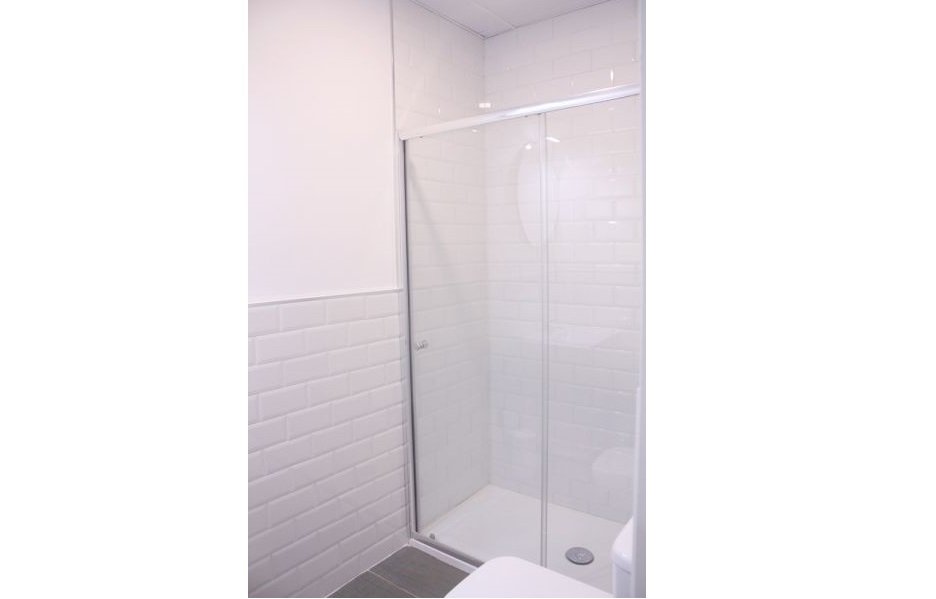 Large and beautiful room in Núñez de Balboa Street