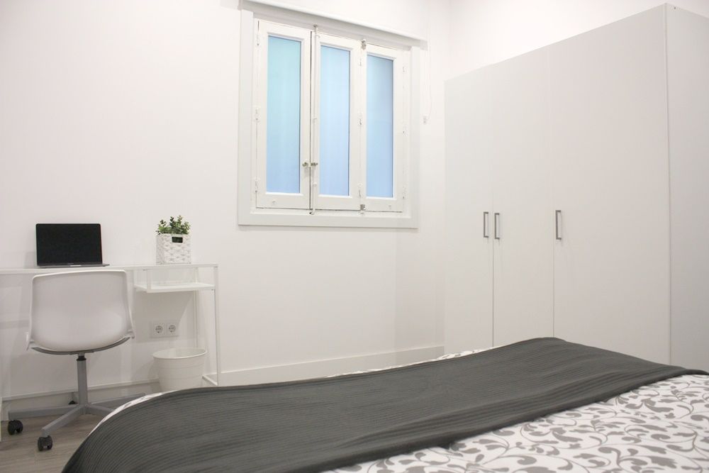 Spacious room in Núñez de Balboa Street