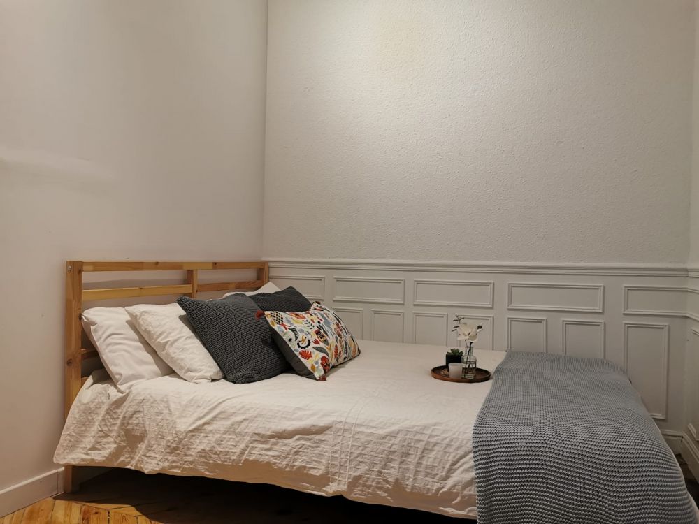 Fully furnished room in Madrid