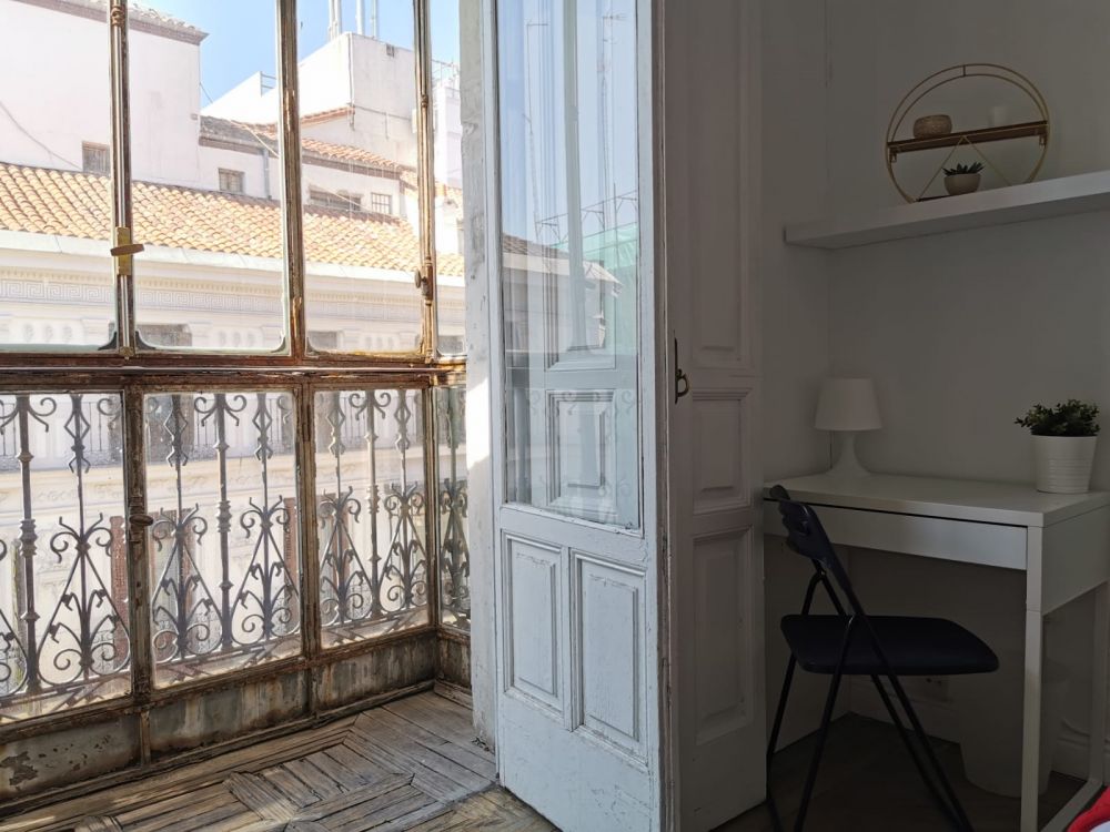 Very beautiful room in Preciados