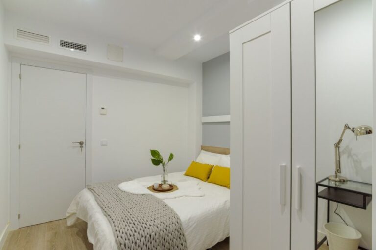 Cozy room for rent in Paseo Delicias