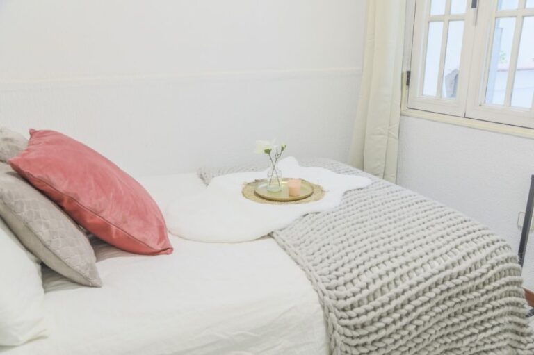 Beautiful cozy room in Paseo Delicias