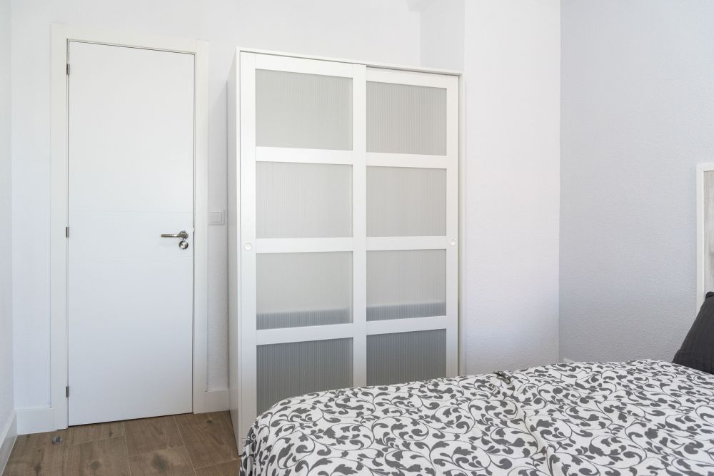 Modern room in Madrid, Paseo de los Pontones Street