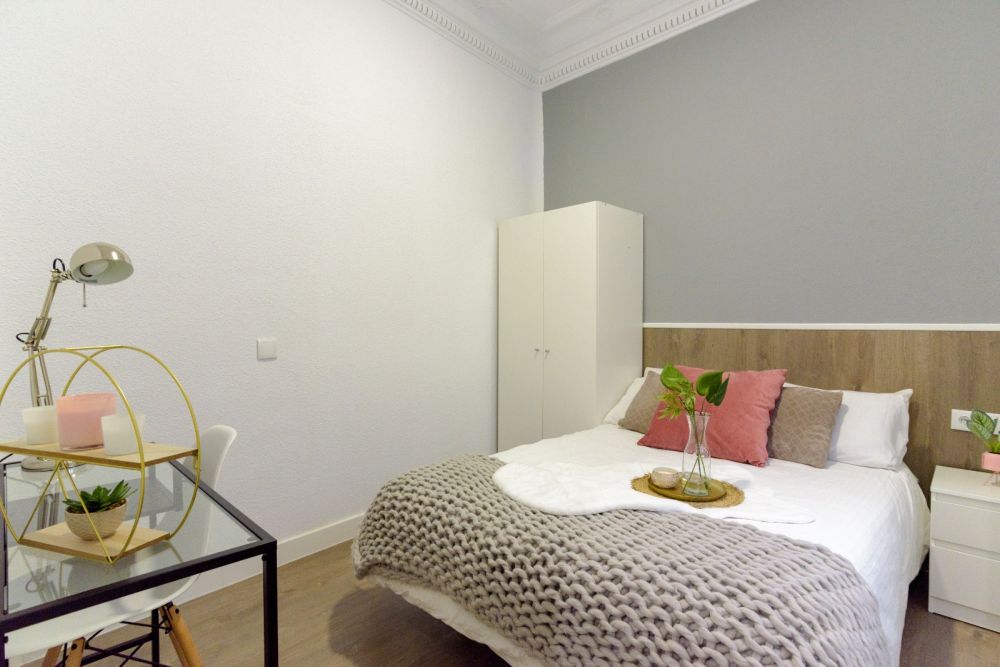 Cozy room in Plaza de Santa Ana