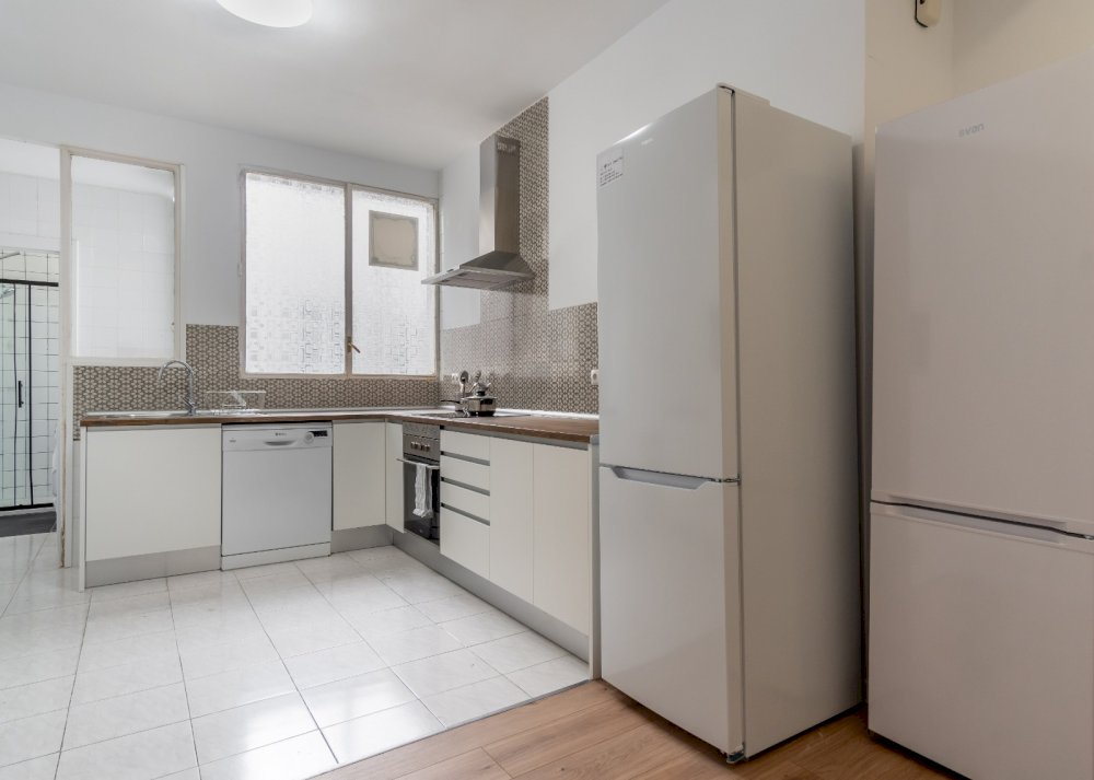 Espaciosa habitación doble en calle Quintana