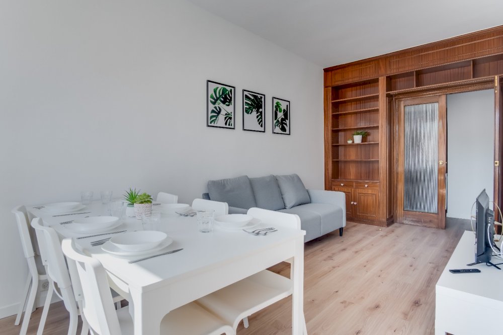 Espaciosa habitación doble en calle Quintana