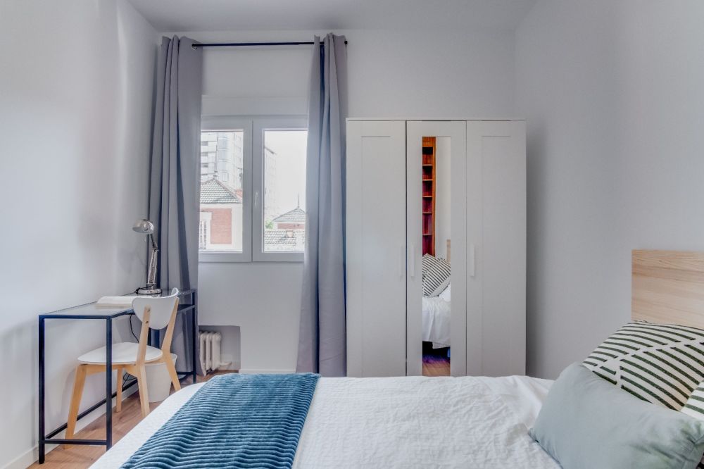 Modern double room in calle Quintana