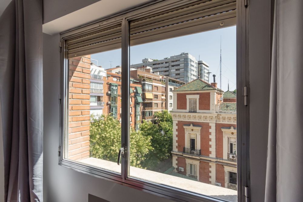 Espaciosa habitación doble en calle Quintana