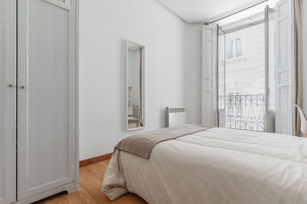 Beautiful room in Redondilla Street