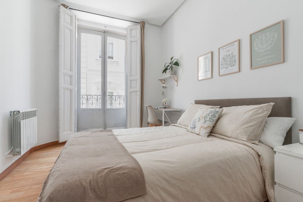 Beautiful room in Redondilla Street
