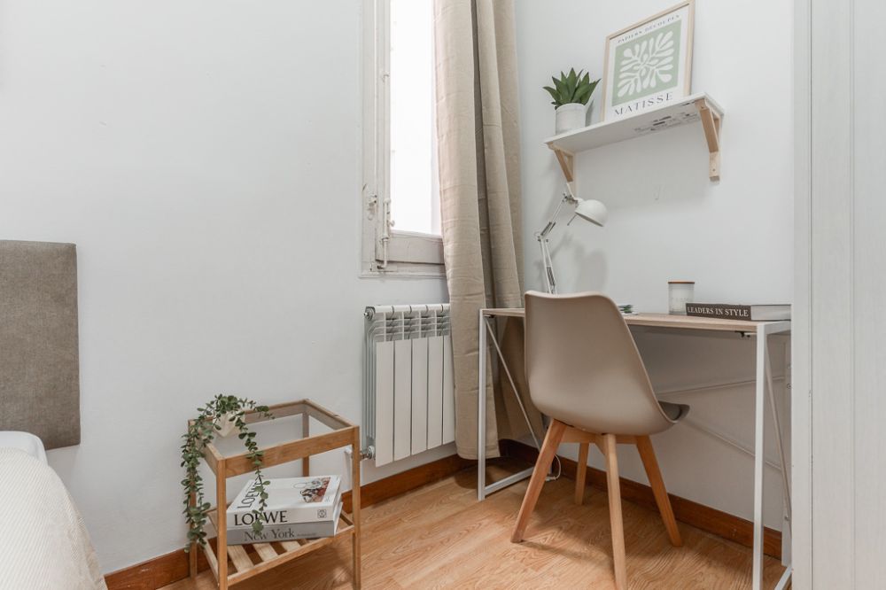 Cozy room in Redondilla Street