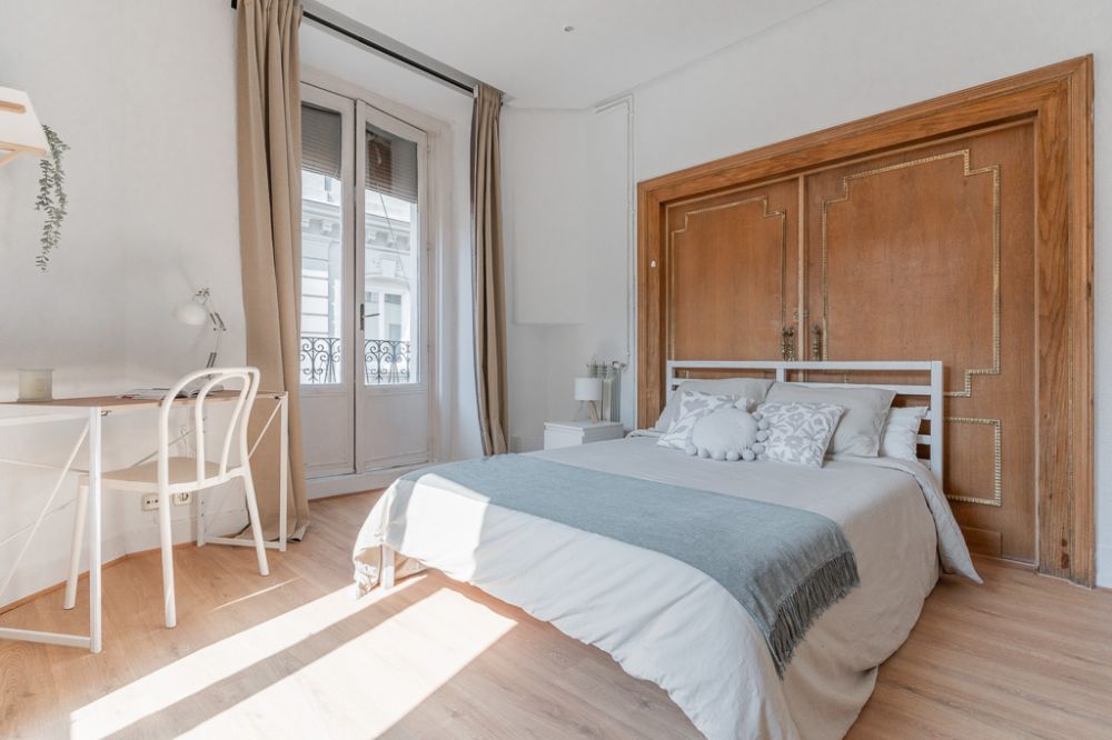 Bright room in Redondilla Street