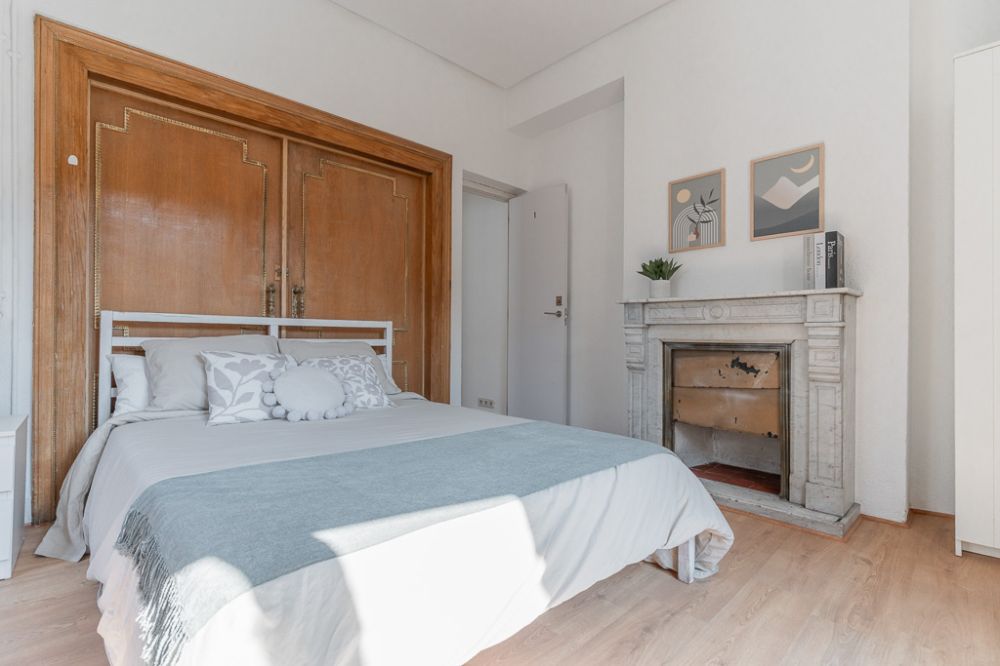 Bright room in Redondilla Street