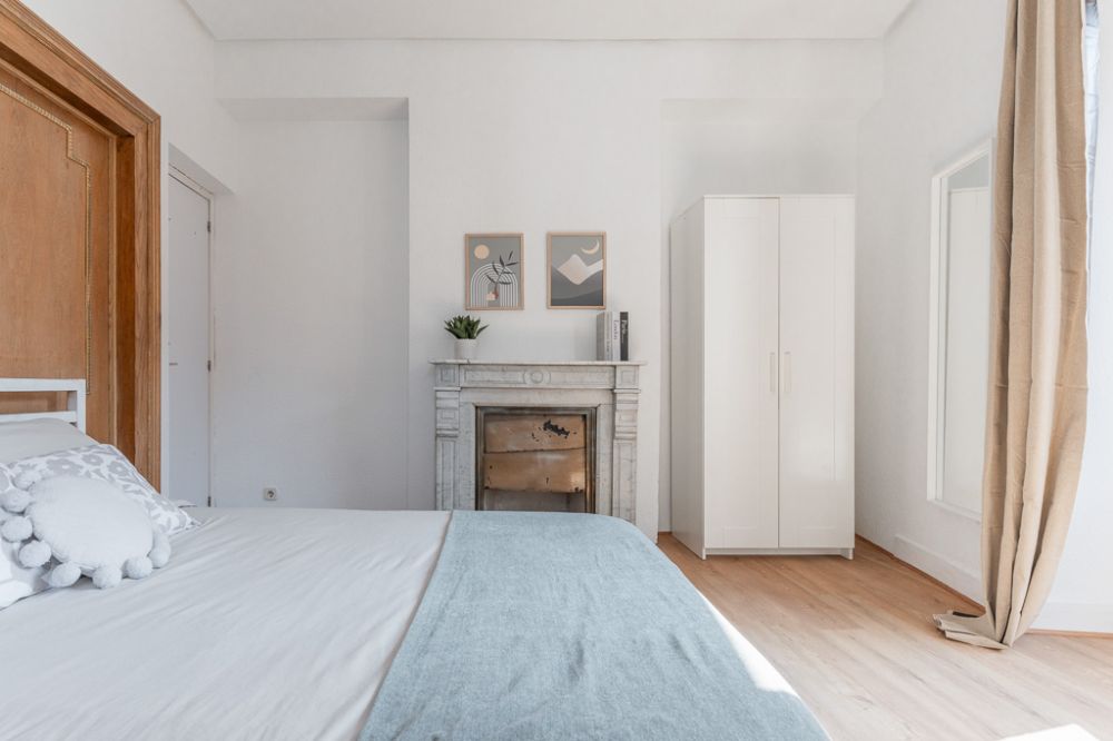 Bright room in Redondilla Street