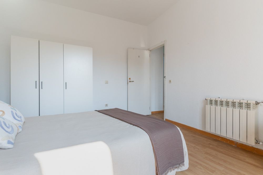 Very bright room in Redondilla Street