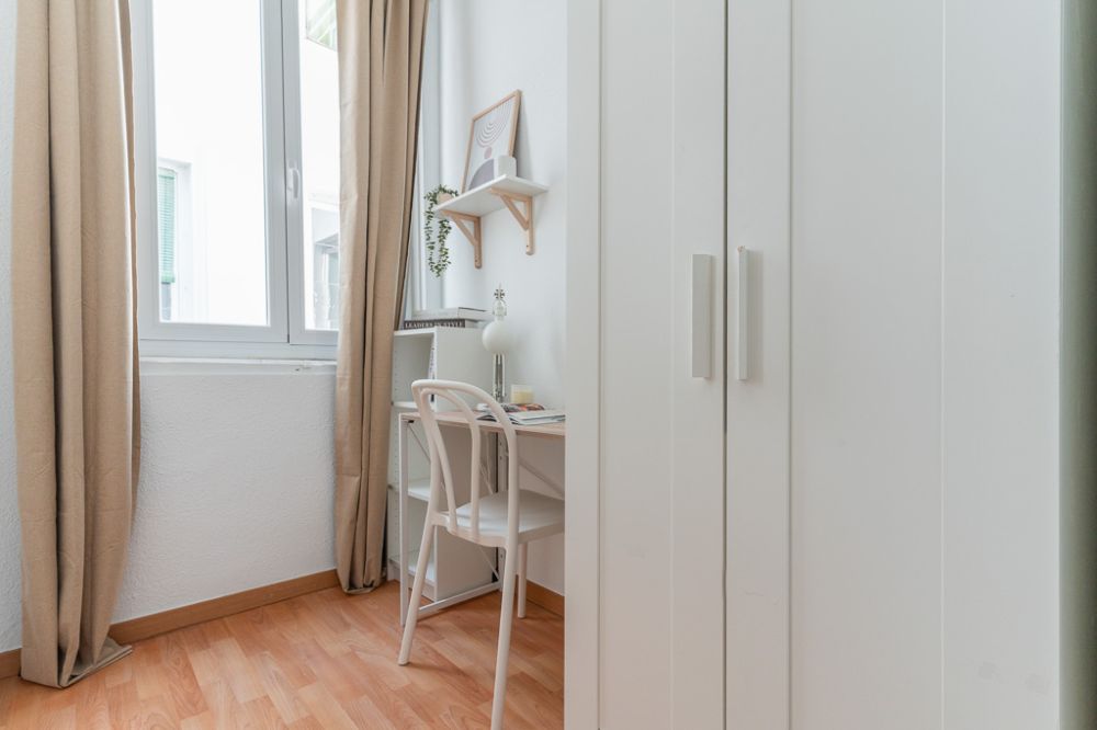 Lovely room in Redondilla Street