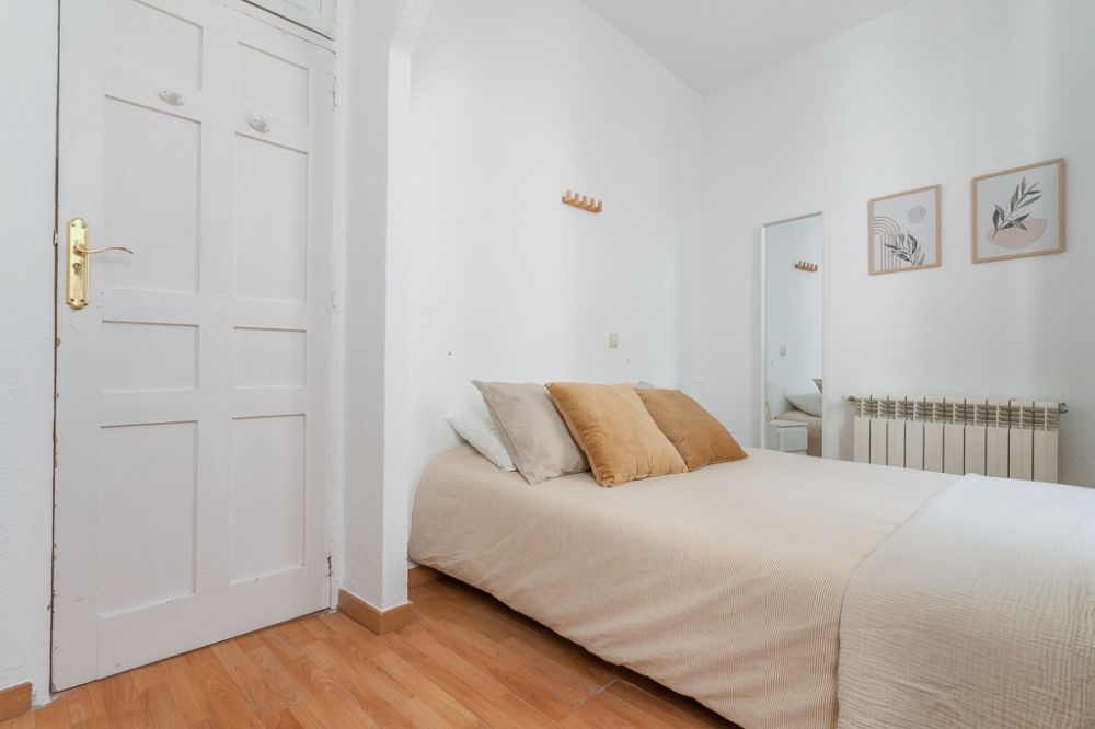Lovely room in Redondilla Street