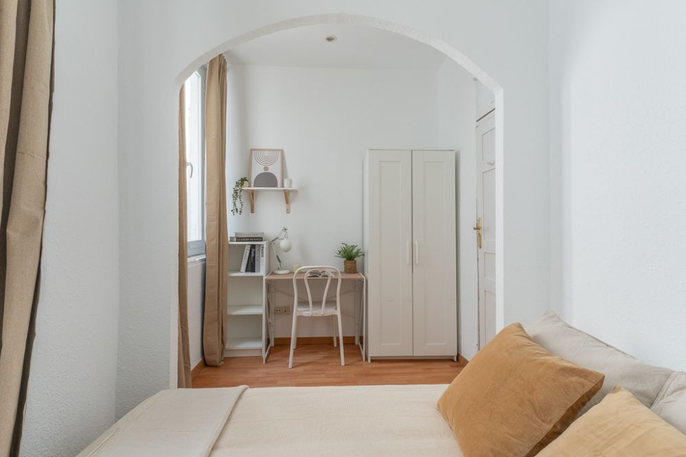 Lovely room in Redondilla Street