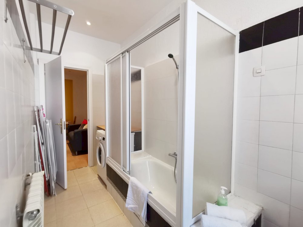 Nice room in Redondilla Street