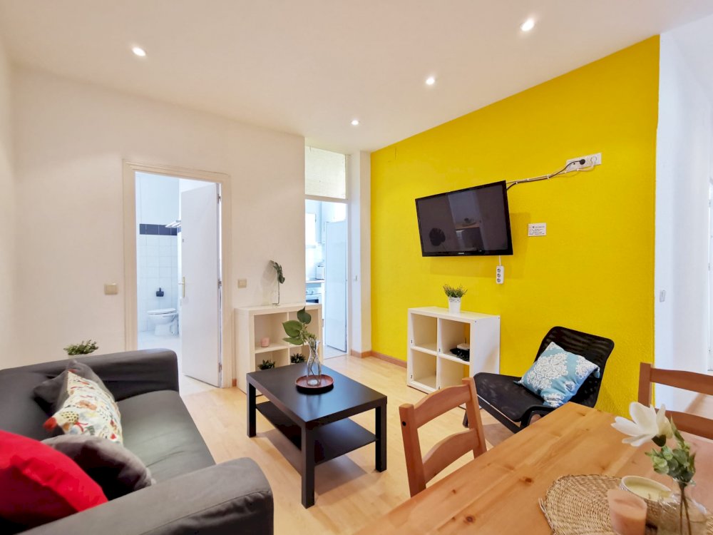 Nice room in Redondilla Street