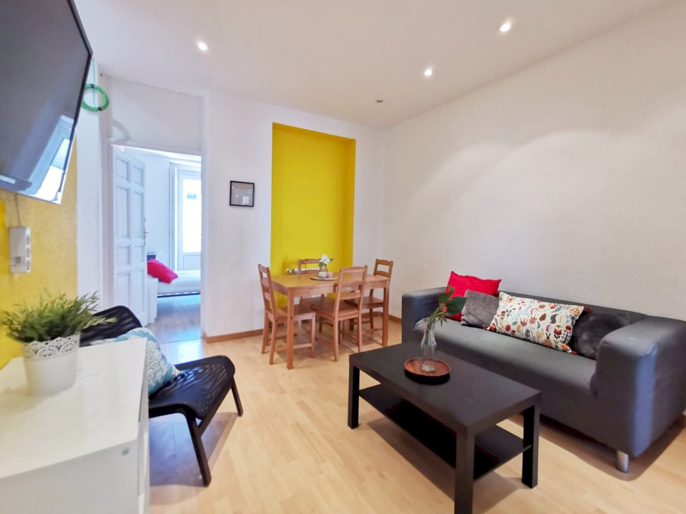 Nice room in Redondilla Street