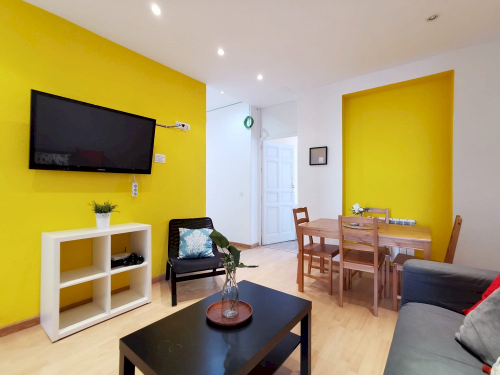 Nice room in Redondilla Street