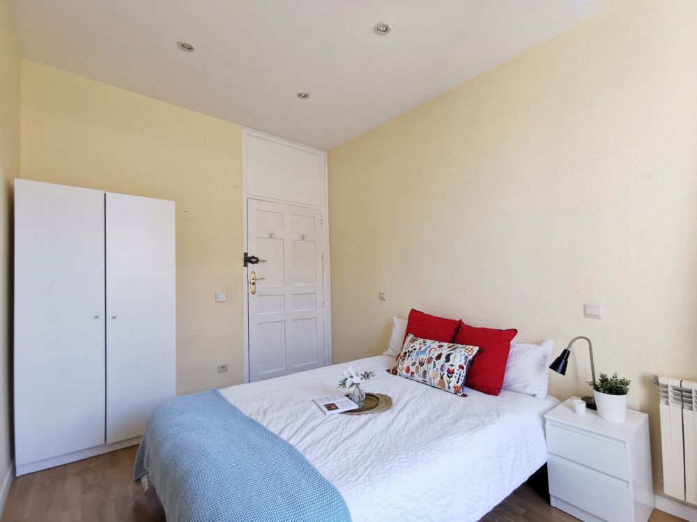 Charming room in Redondilla Street