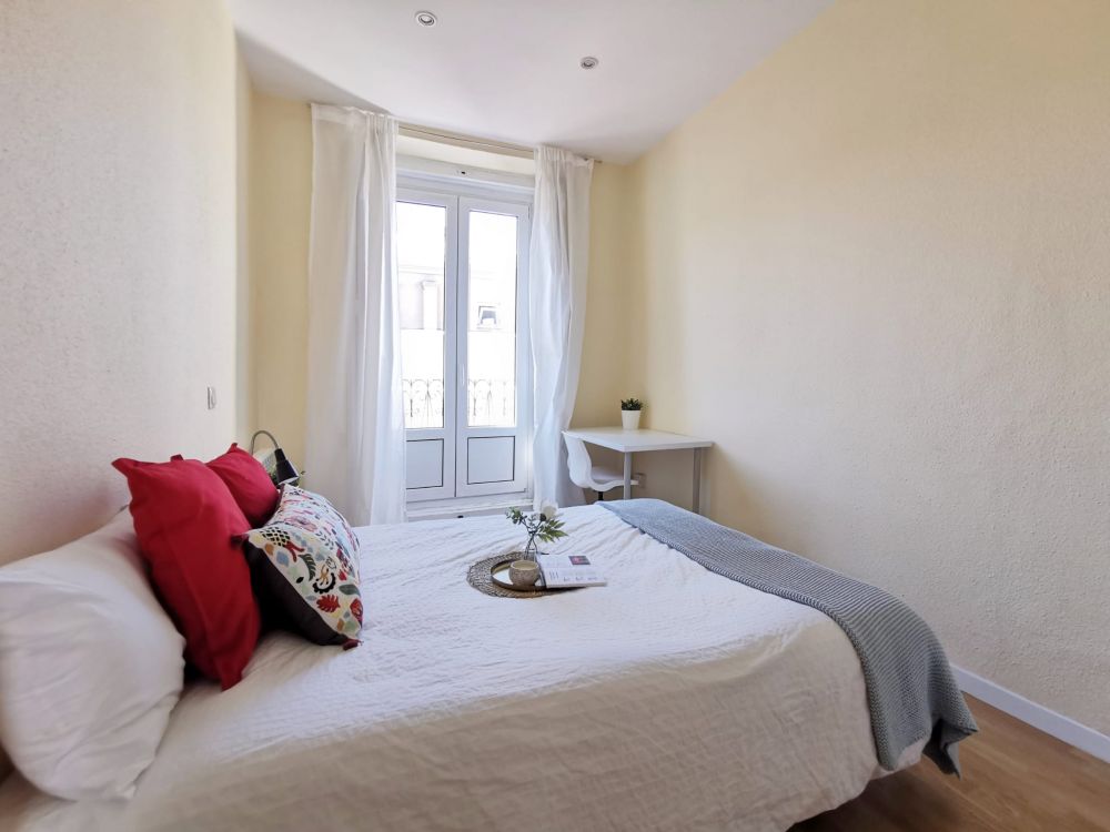 Charming room in Redondilla Street