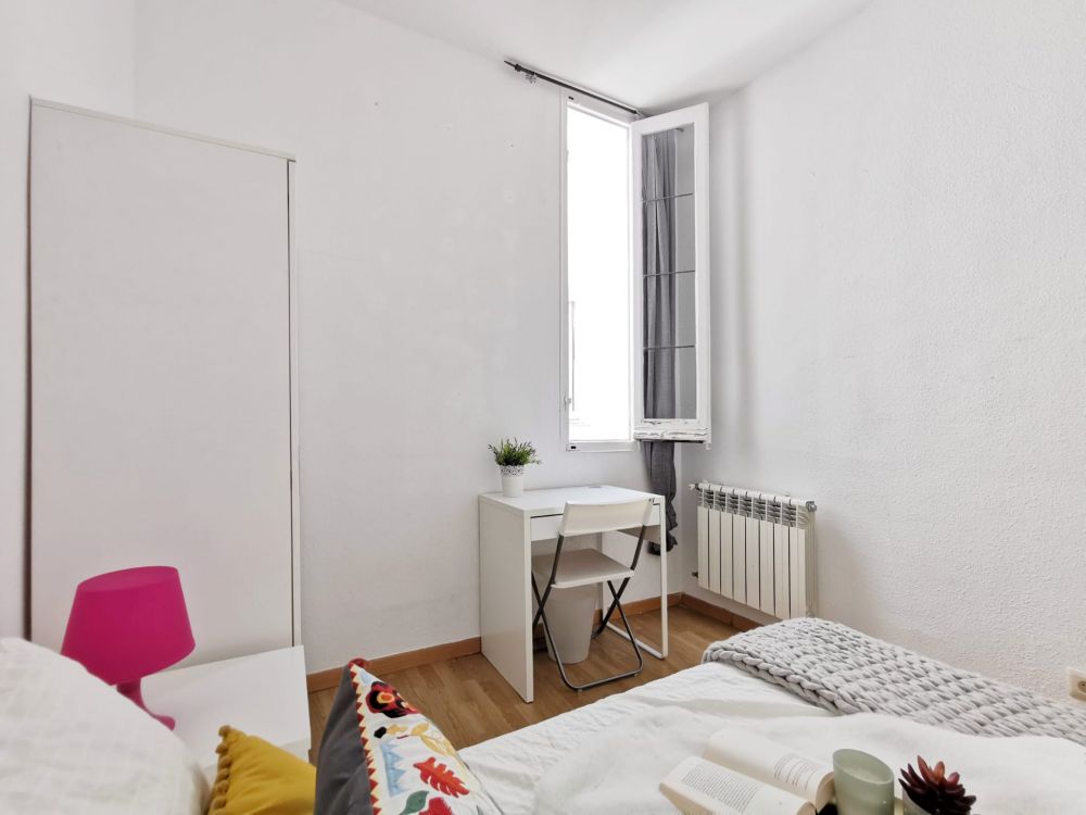 Nice room in Redondilla Street