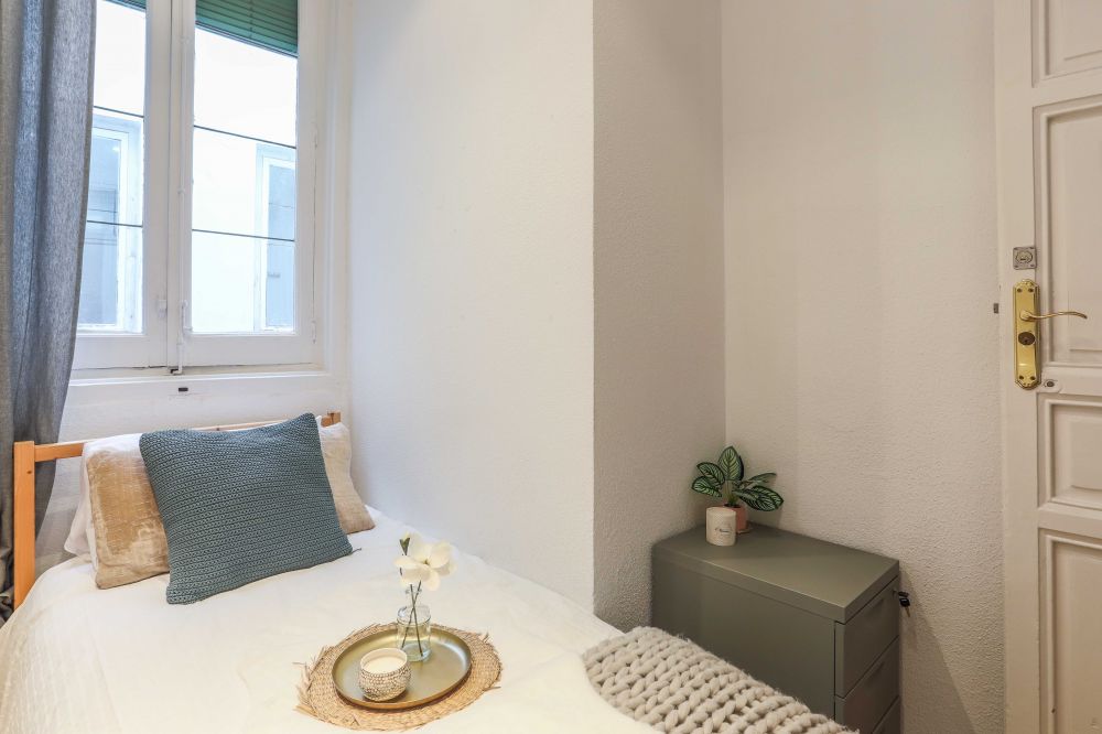 Cozy room in Redondilla Street