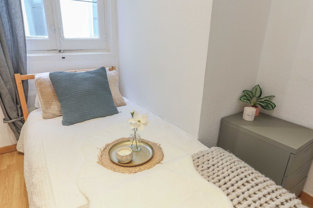 Cozy room in Redondilla Street