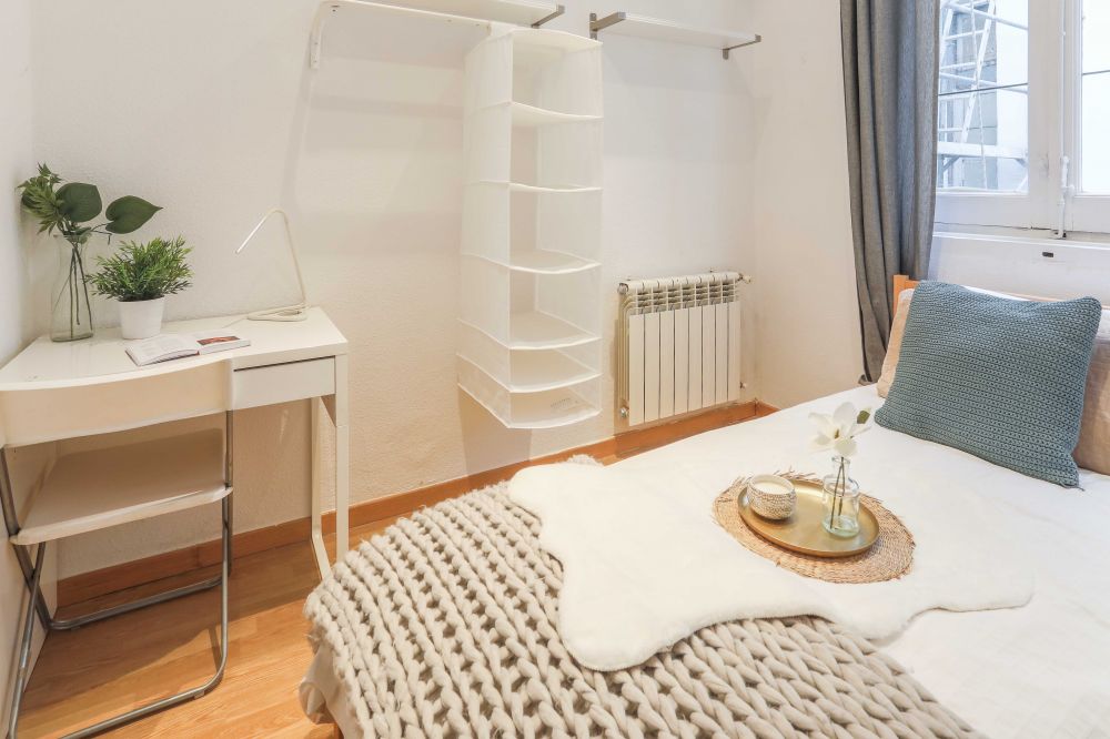 Cozy room in Redondilla Street