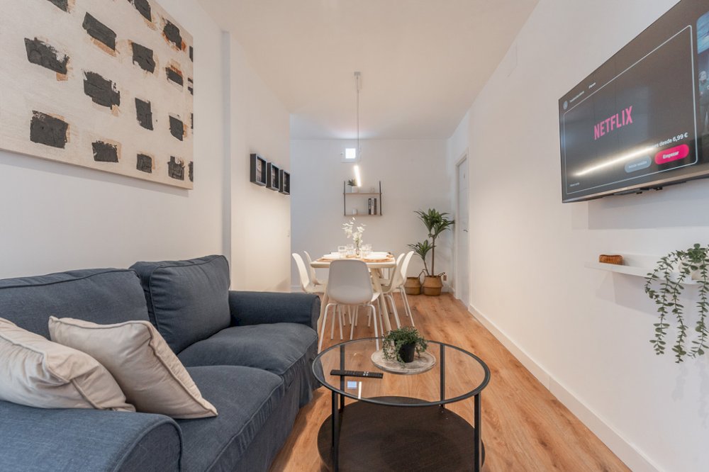 Cozy Room in the Heart of Madrid