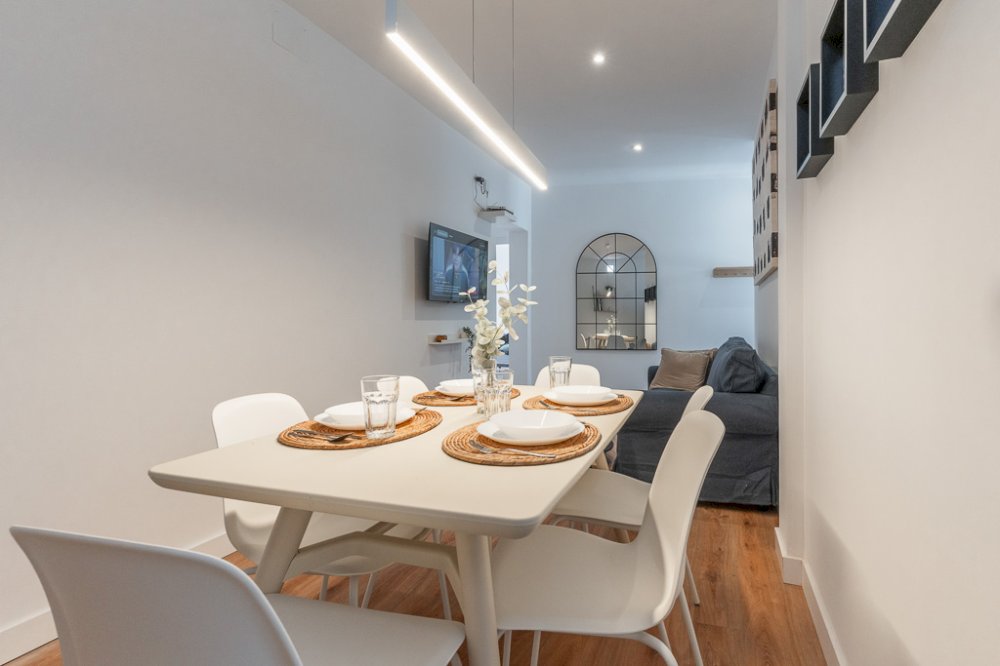 Cozy Room in the Heart of Madrid
