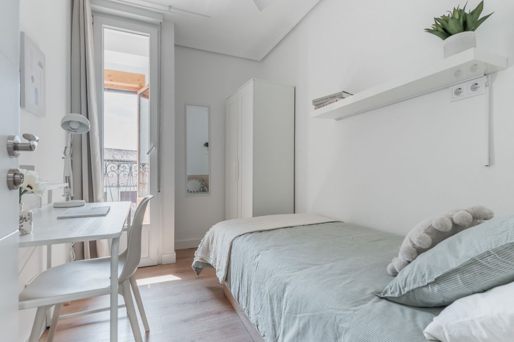 Modern room on Redondilla Street