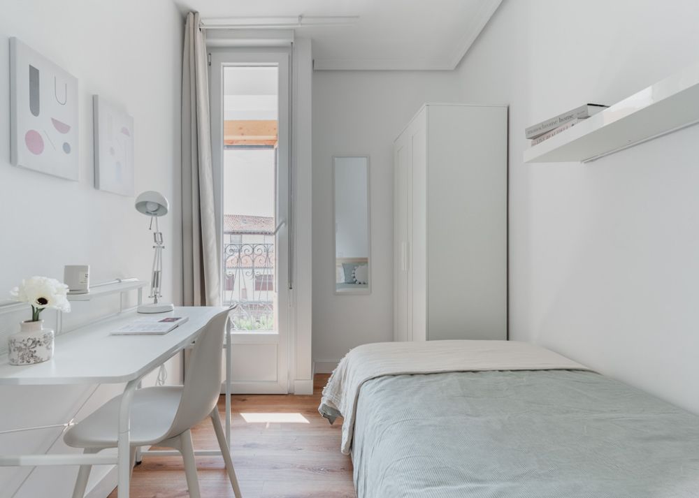 Modern room on Redondilla Street