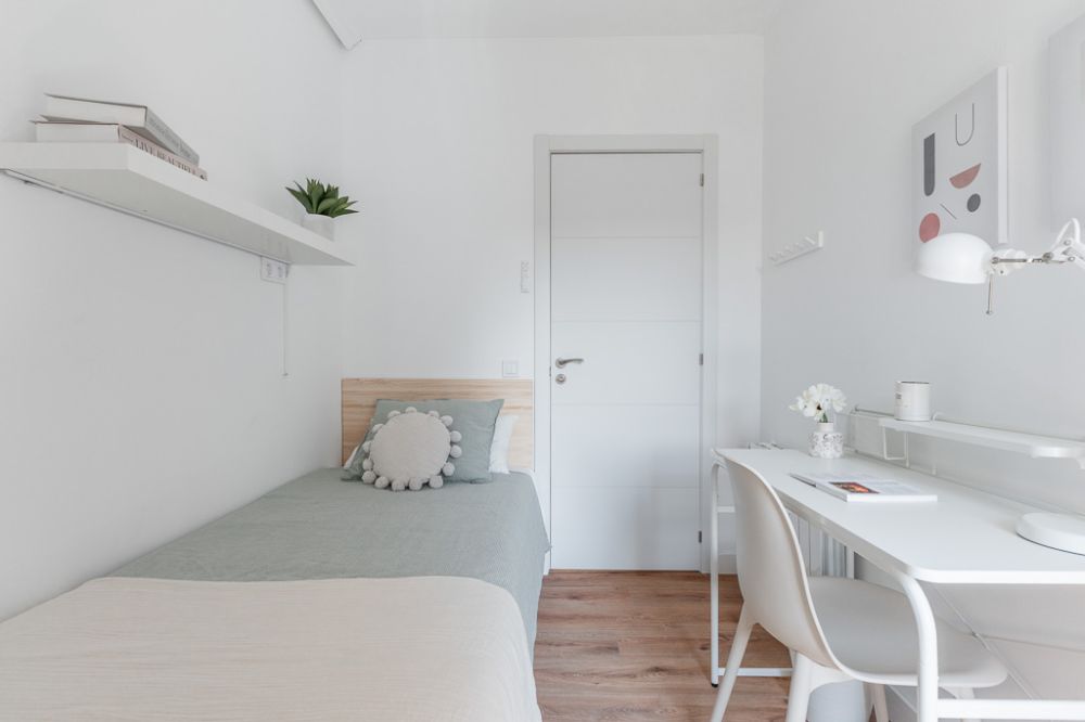 Modern room on Redondilla Street