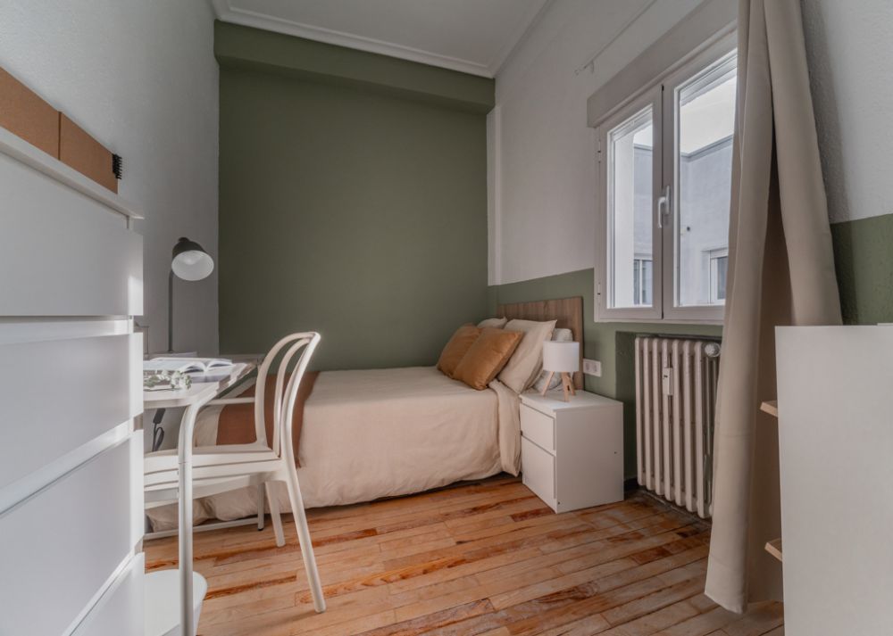 Bright room in Atocha