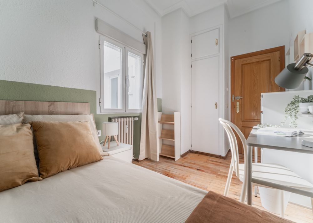 Bright room in Atocha