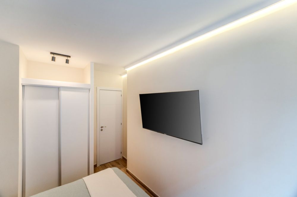 Bright room in Plaza Castilla