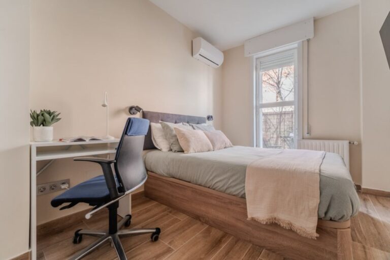 Cozy and bright room &nbsp;